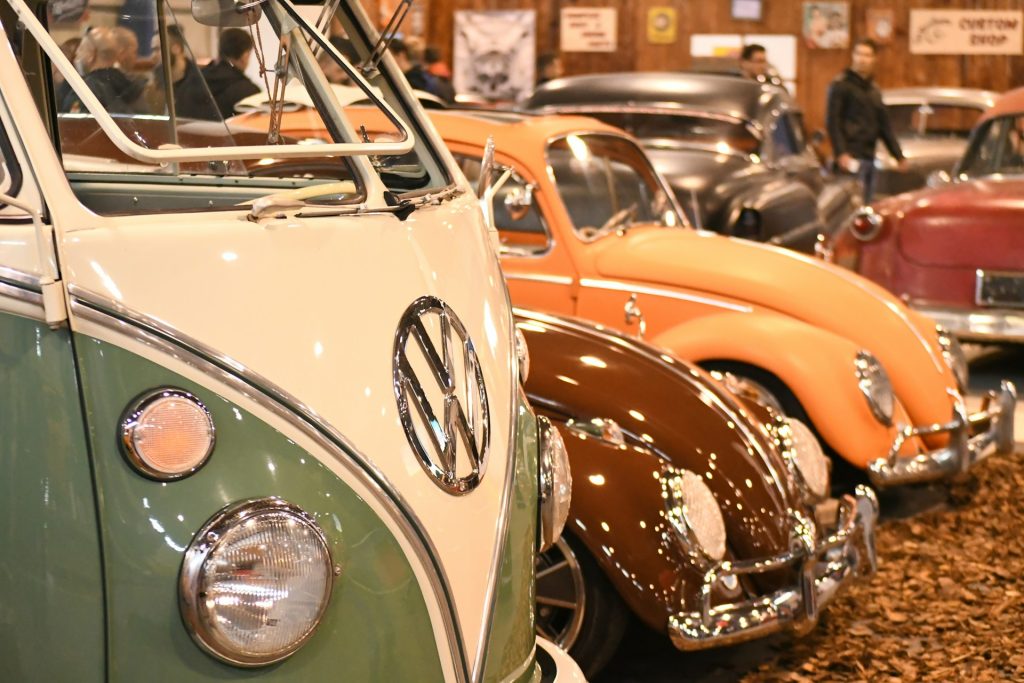 buyers attending car auction